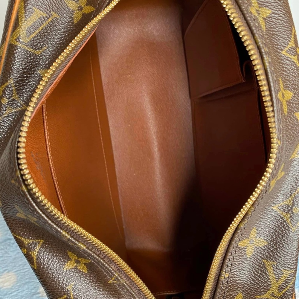 Louis Vuitton Cite MM - Picture 13 of 16
